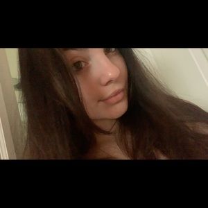 Meet your Posher, Simone